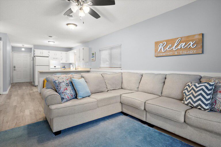 12 12 W 12